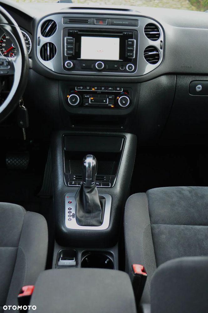 Volkswagen Tiguan 2.0 TDI DPF 4Motion BlueMotion Technology DSG Exclusive - 13