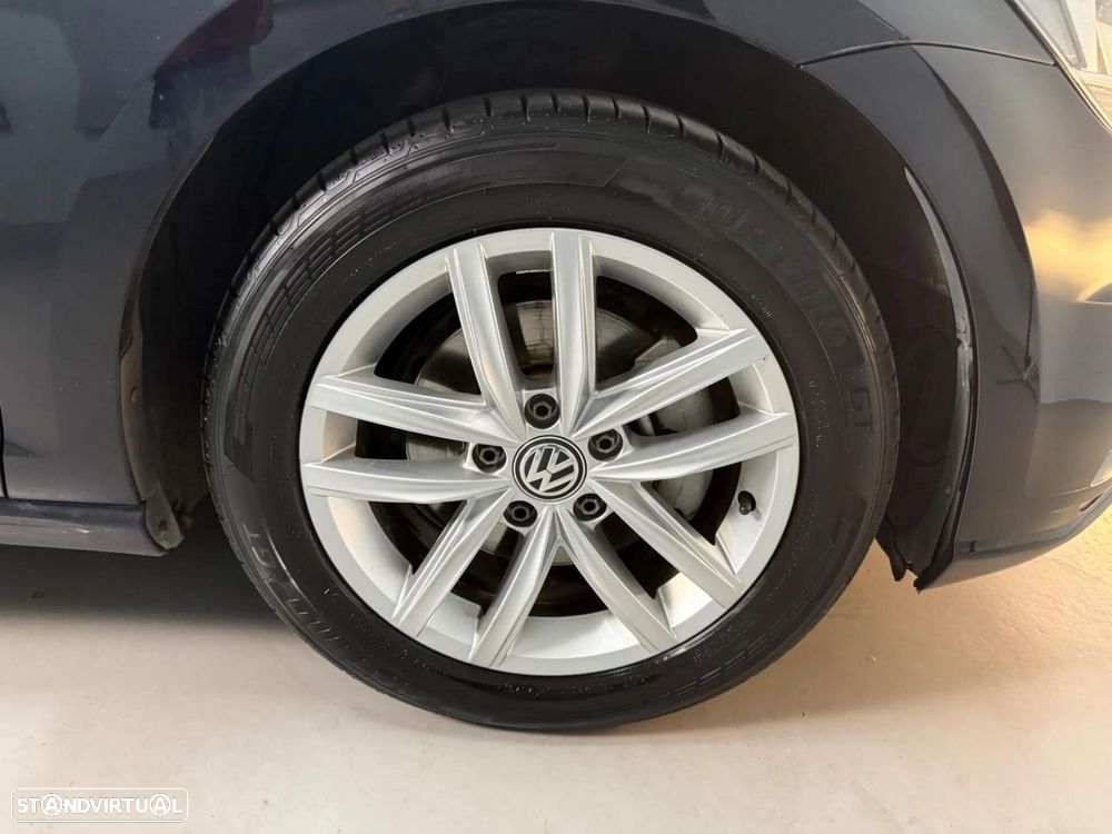 VW Golf 1.6 TDI Highline DSG - 19