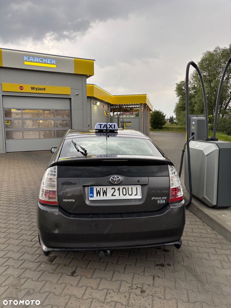 Toyota Prius - 5