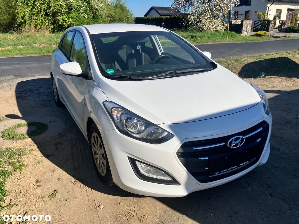 Hyundai i30 blue 1.6 CRDi Trend - 1