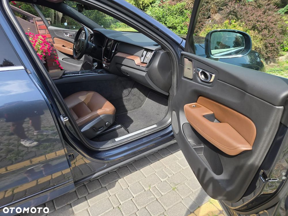 Volvo XC 60 B5 B AWD Geartronic Momentum Pro - 15