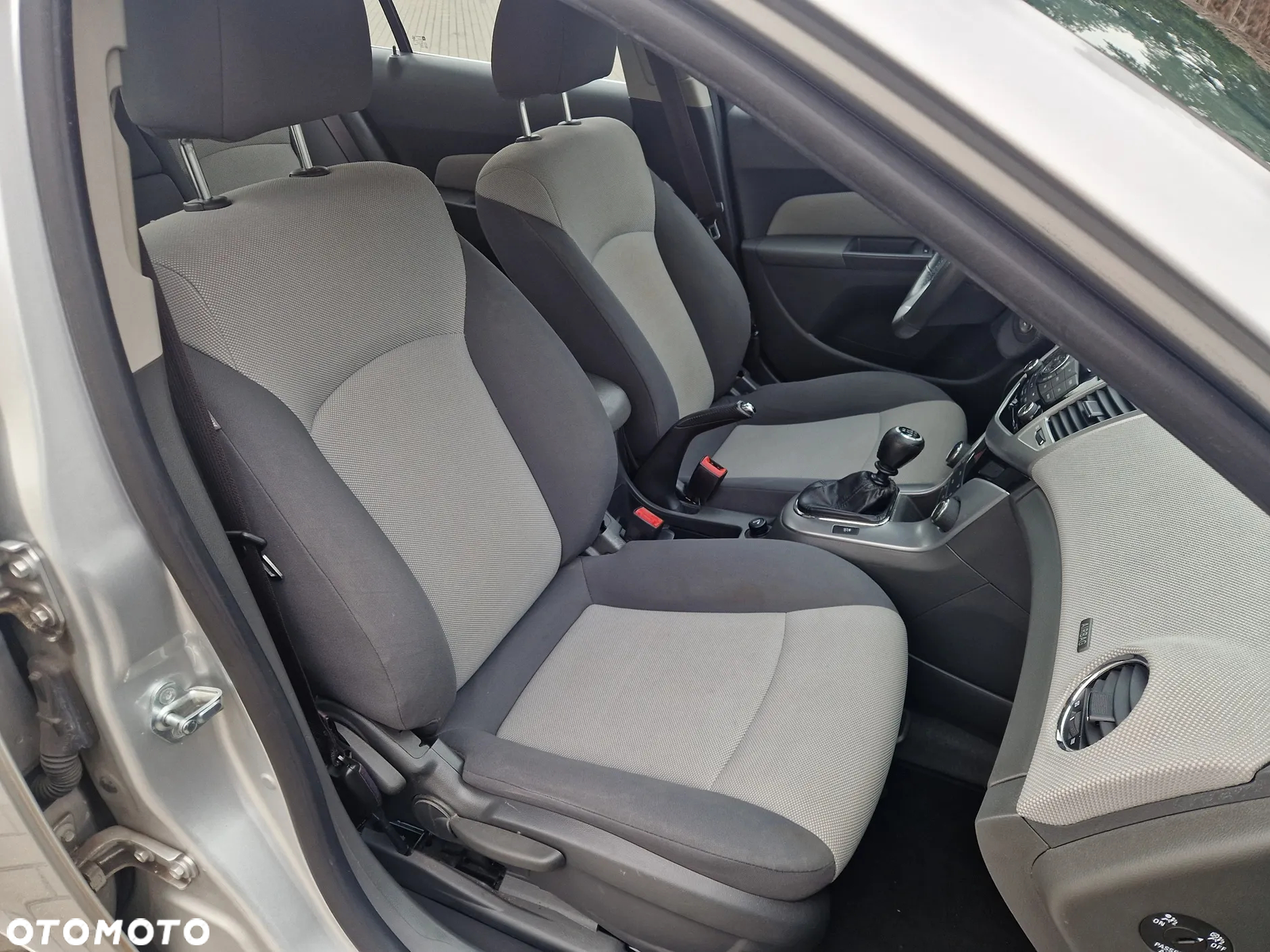 Chevrolet Cruze 1.8 LTZ - 8