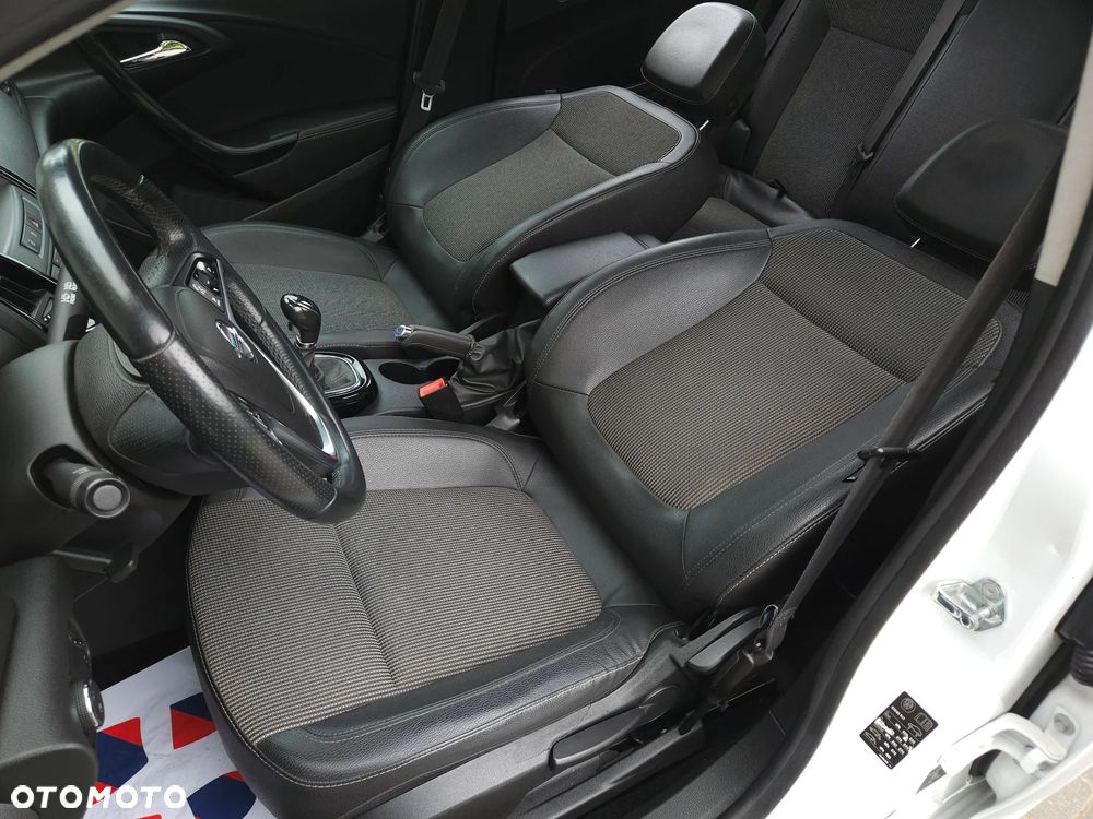 Opel Astra 1.4 Turbo Cosmo - 33