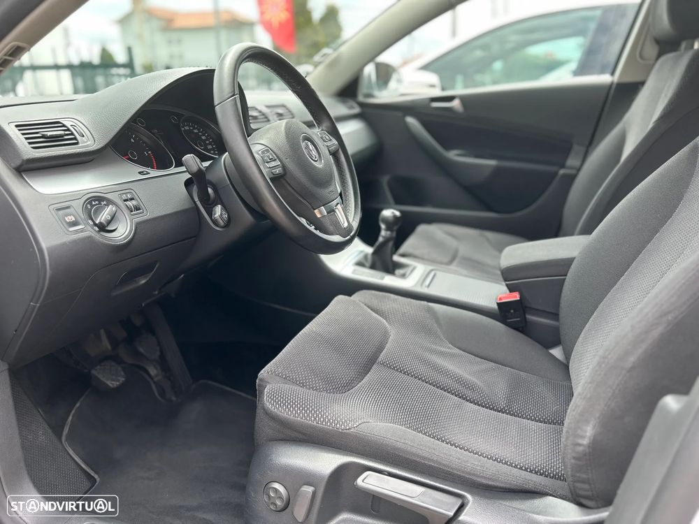 VW Passat 2.0 TDI Trendline Pack - 24