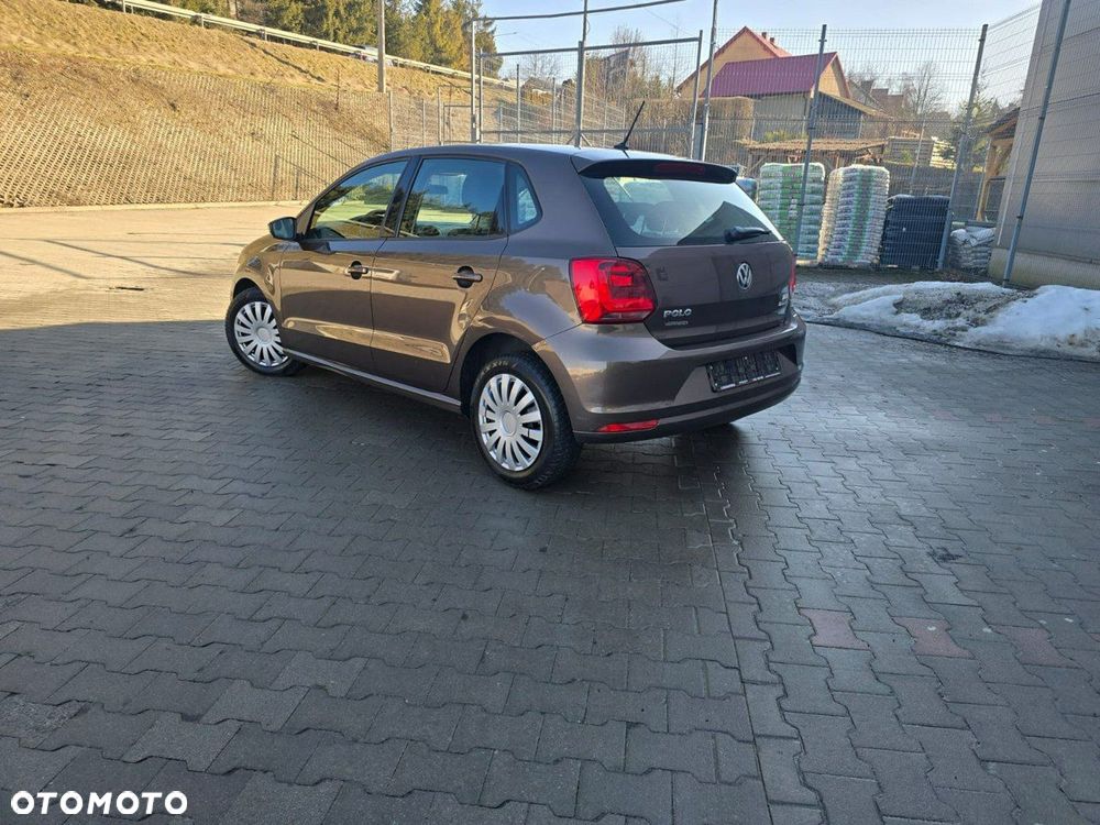 Volkswagen Polo - 2