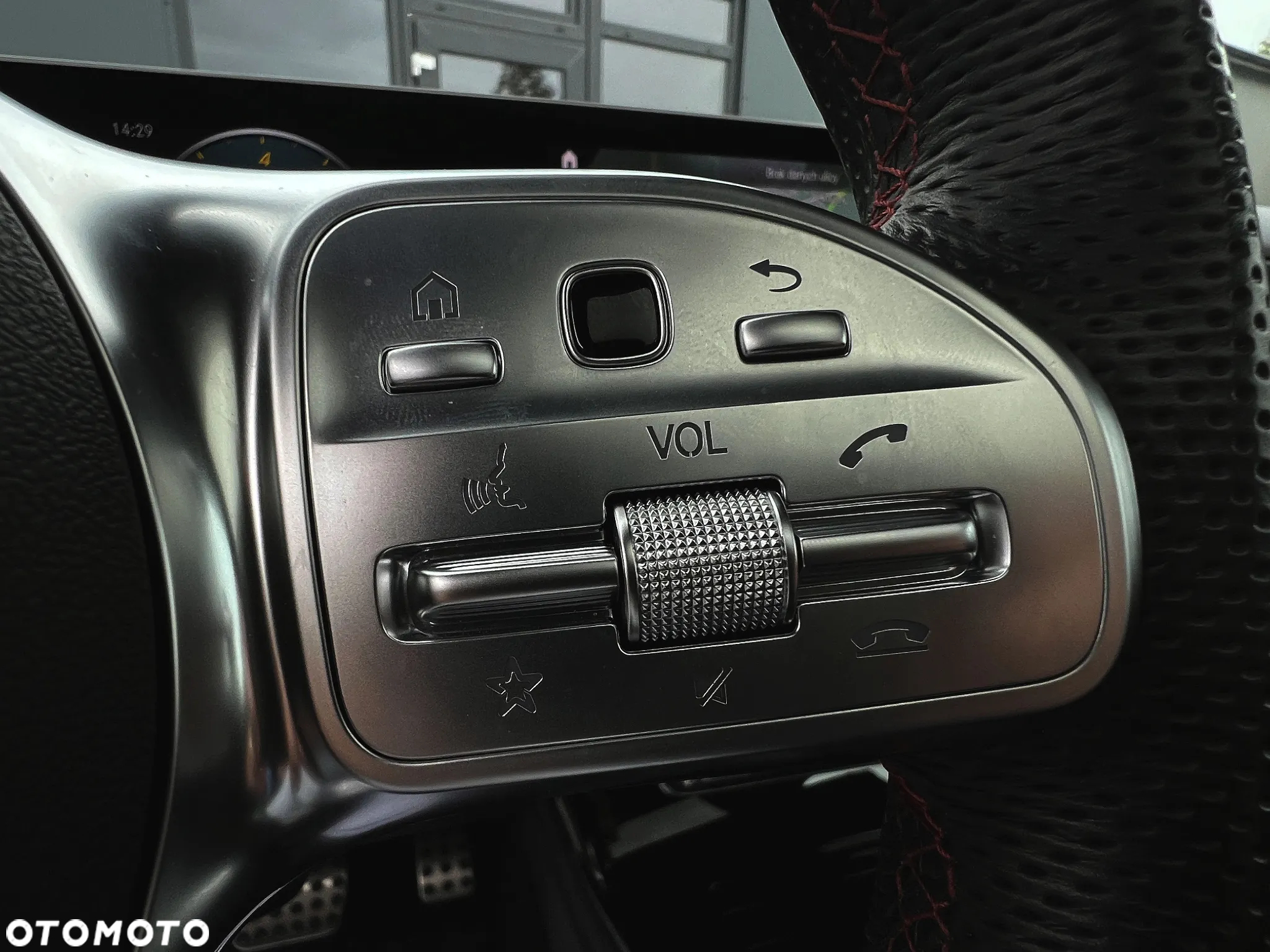 Mercedes-Benz Klasa A 220 4-Matic AMG Line 7G-DCT - 31