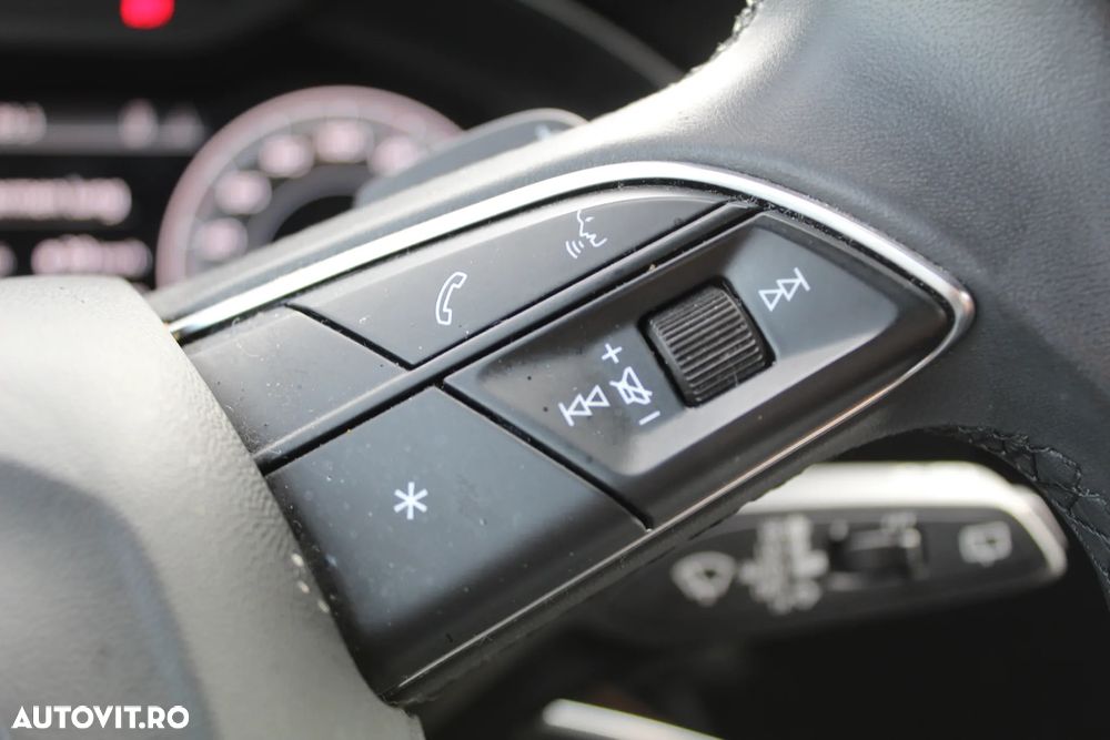 Audi Q8 55 TFSIe quattro tiptronic - 29