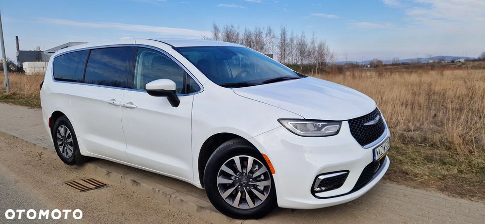 Chrysler Pacifica - 3