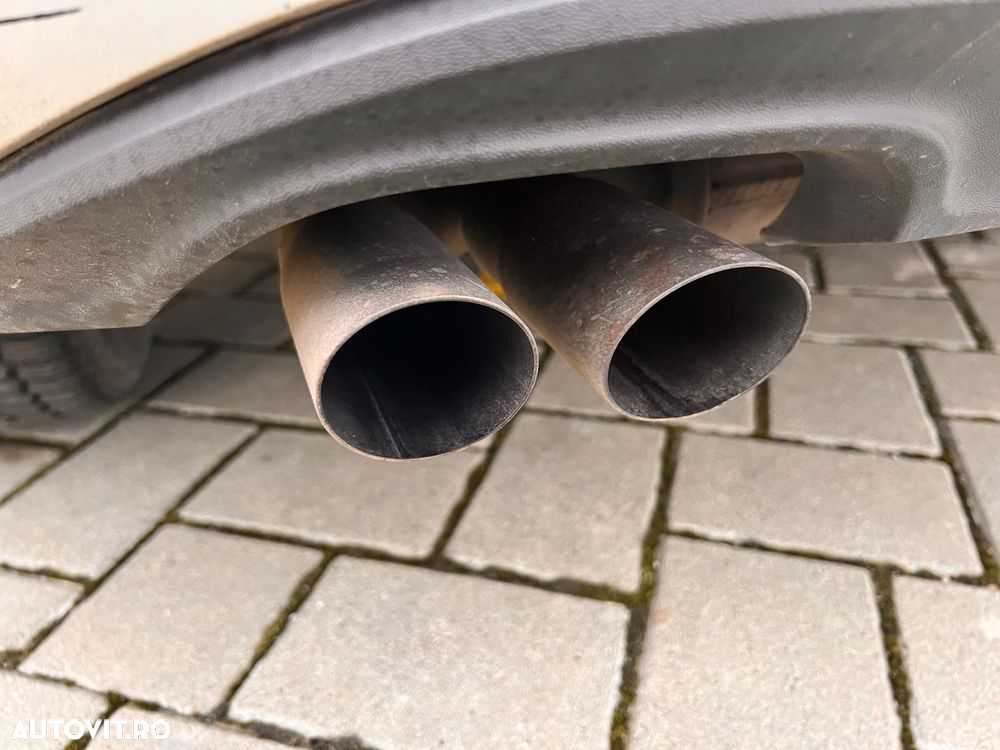 Volkswagen Golf 2.0 BlueTDI DSG Highline - 16