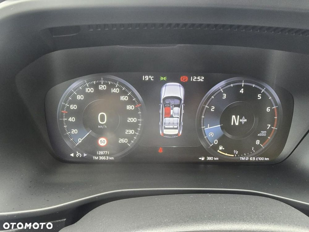Volvo XC 40 - 22