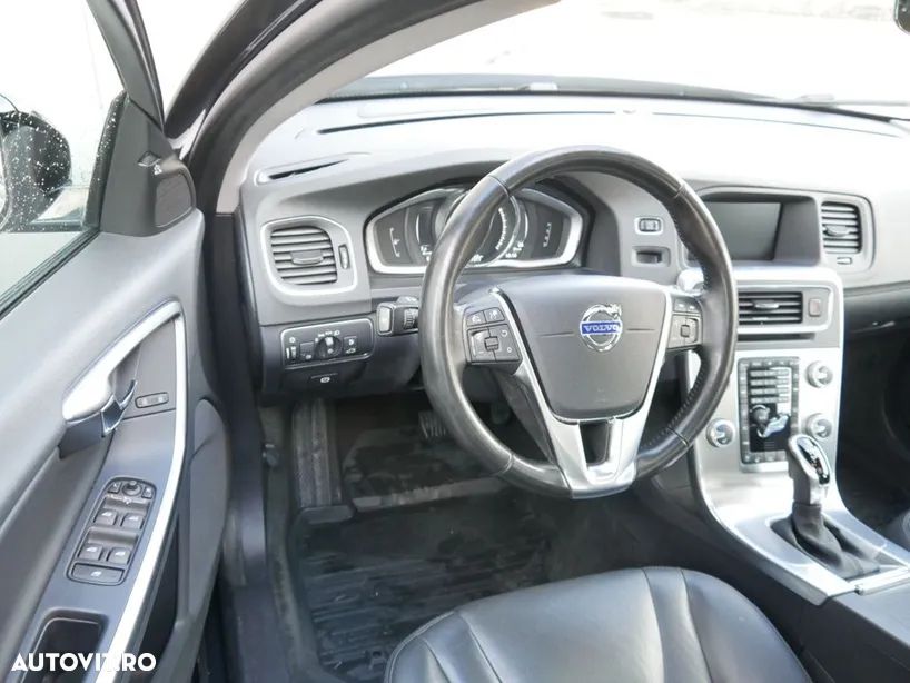 Volvo V60 Cross Country D4 AWD Geartronic Summum - 6