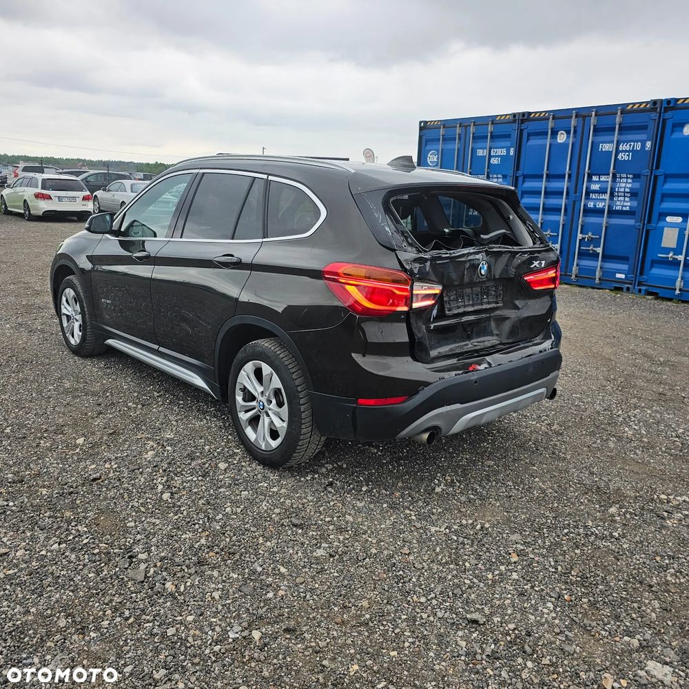 BMW X1 xDrive20i Sport Line - 7