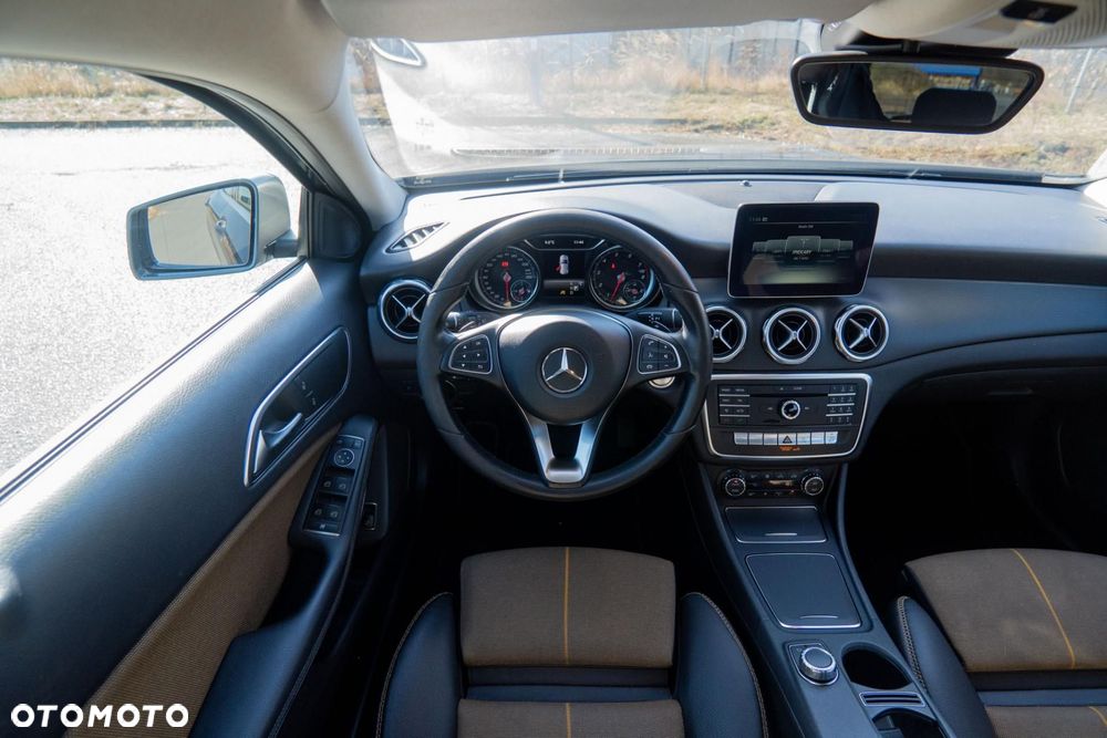 Mercedes-Benz GLA 220 4-Matic - 12