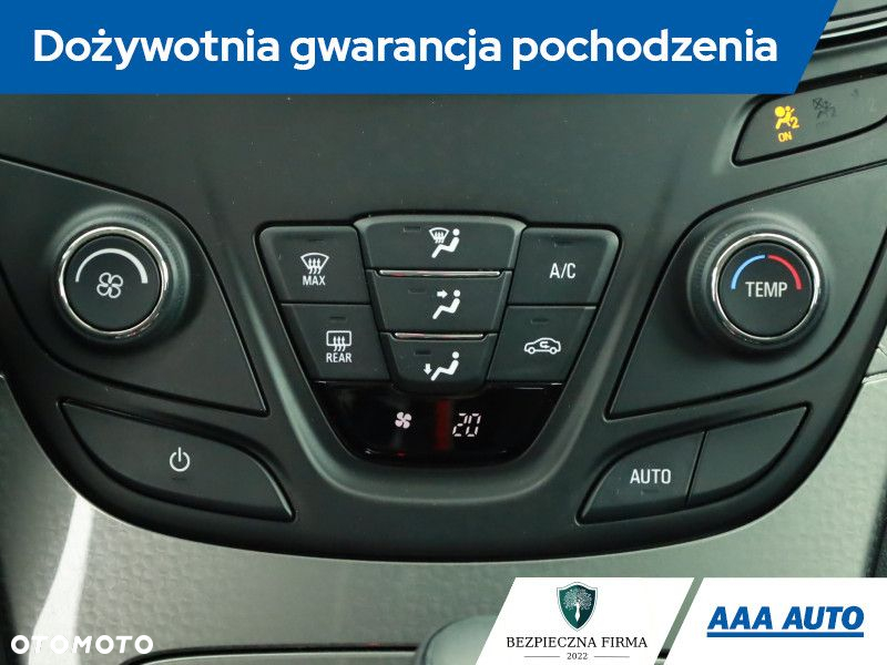 Opel Insignia - 11