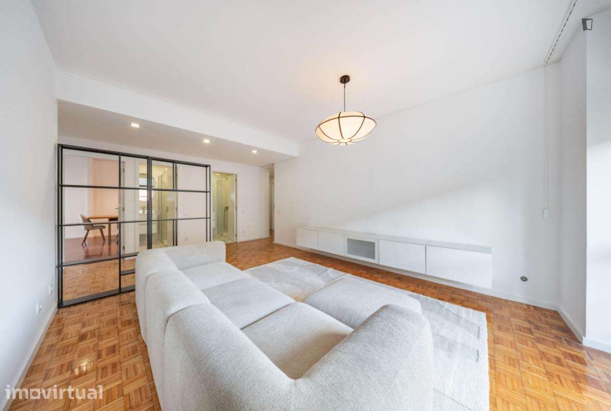 Quarto - localizado em Guimaraes - Grande imagem: 5/12