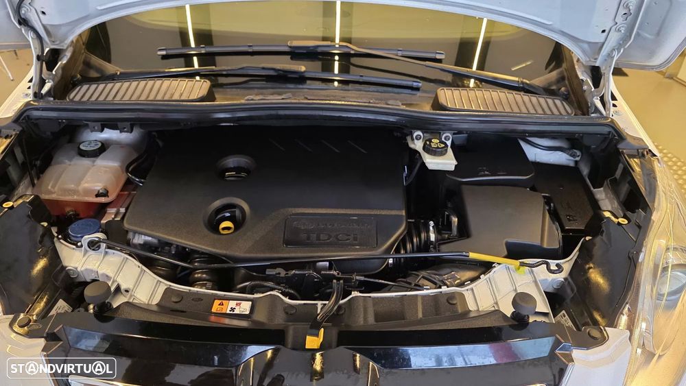 Ford C-Max 1.6 TDCi Titanium - 27