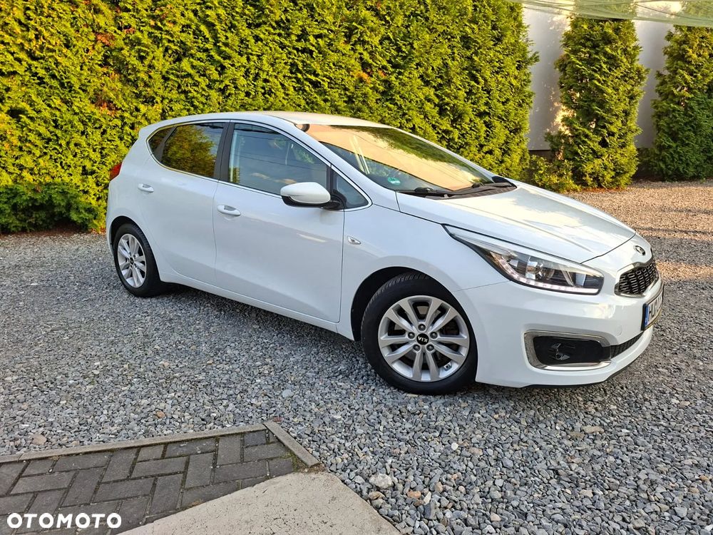 Kia Ceed 1.4 CVVT Dream Team Edition - 25