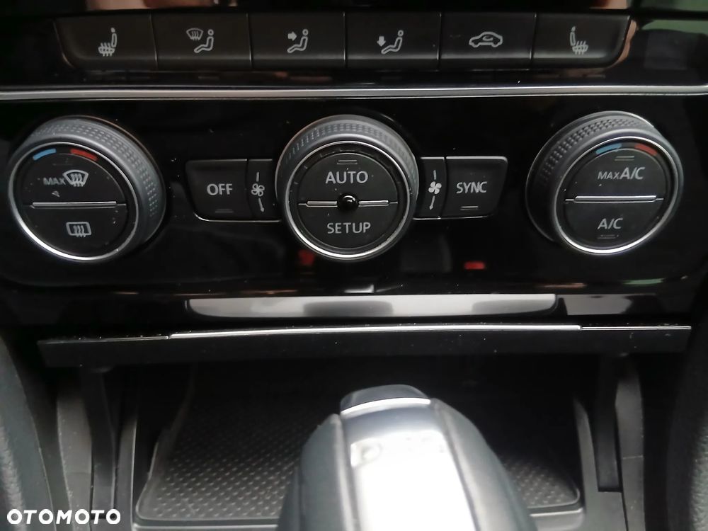 Volkswagen Golf 1.4 TSI BMT Highline DSG - 10