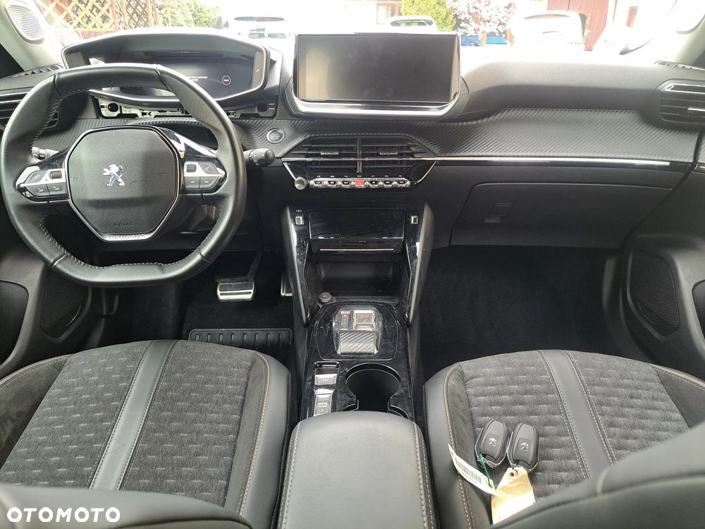 Peugeot 2008 - 9