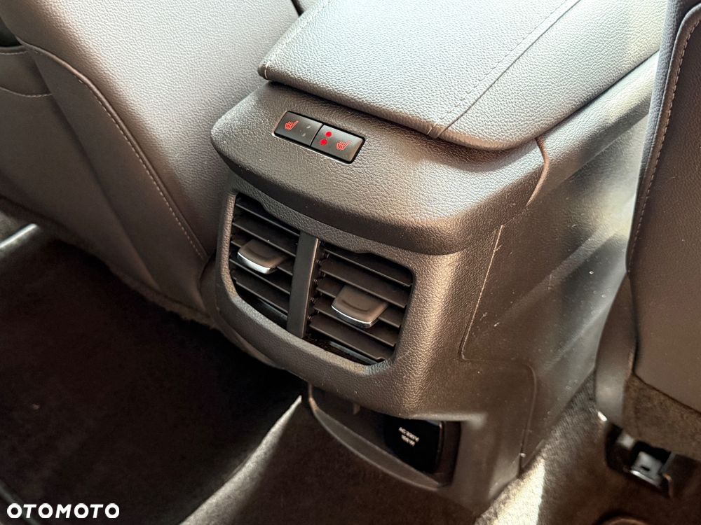 Ford Mondeo 2.0 TDCi STart-Stopp PowerShift-Aut ST-Line - 33