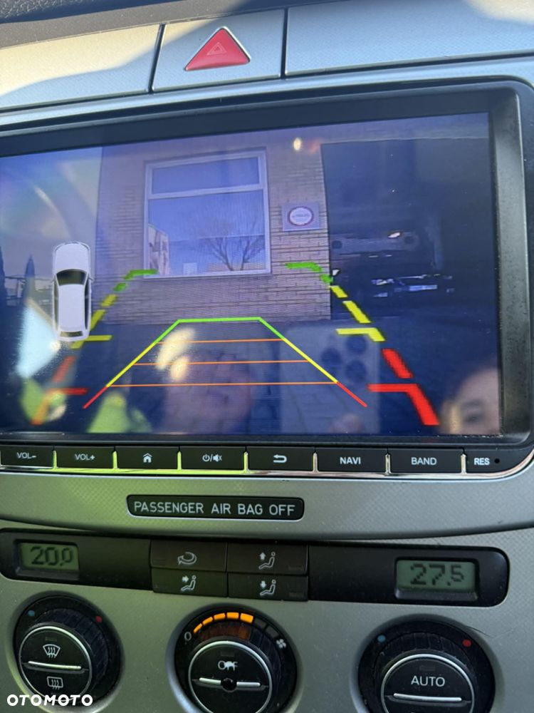 Volkswagen Passat - 16