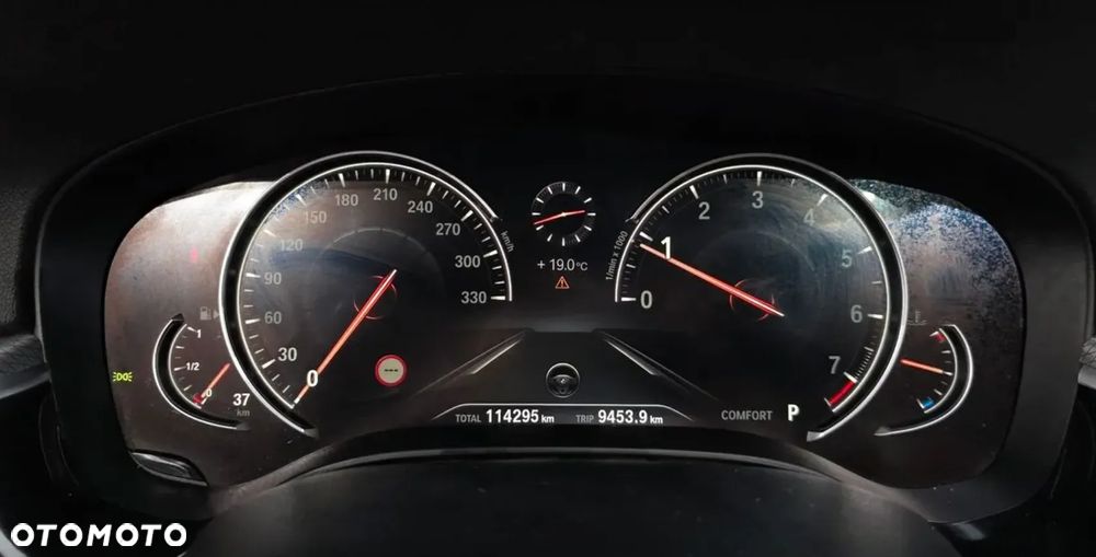 BMW Seria 5 530i xDrive M Sport sport - 9