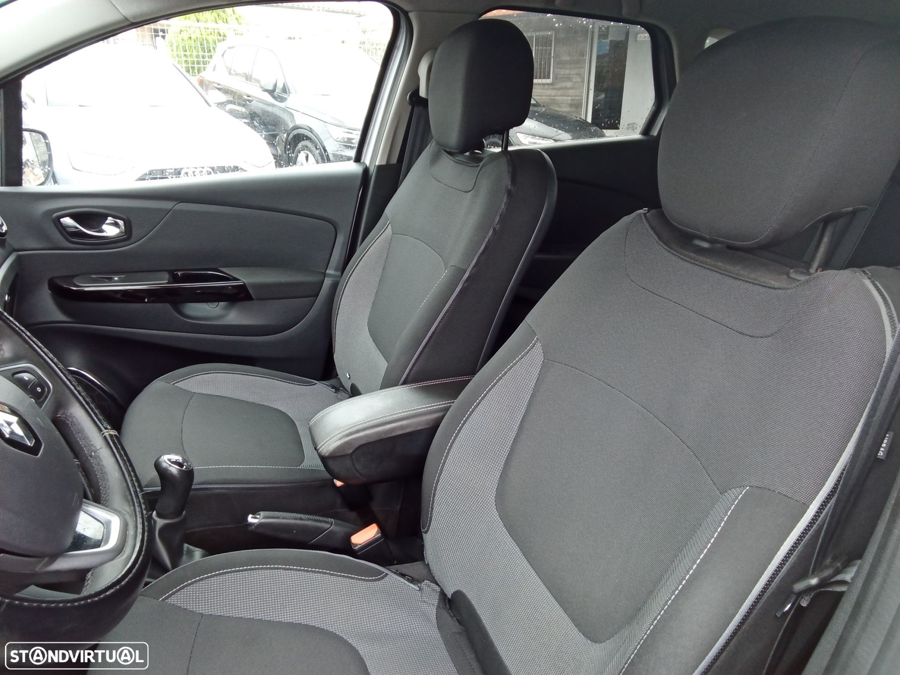 Renault Captur 1.5 dCi - 20