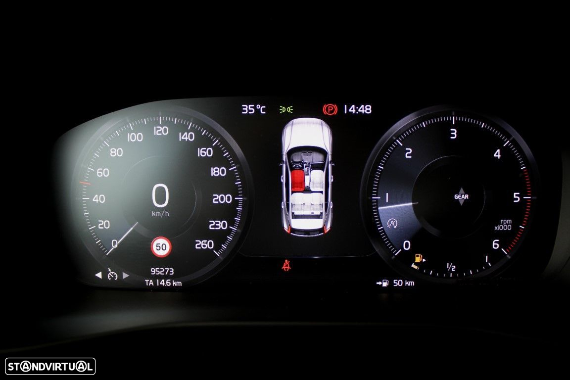 Volvo XC 40 2.0 D3 Momentum - 25
