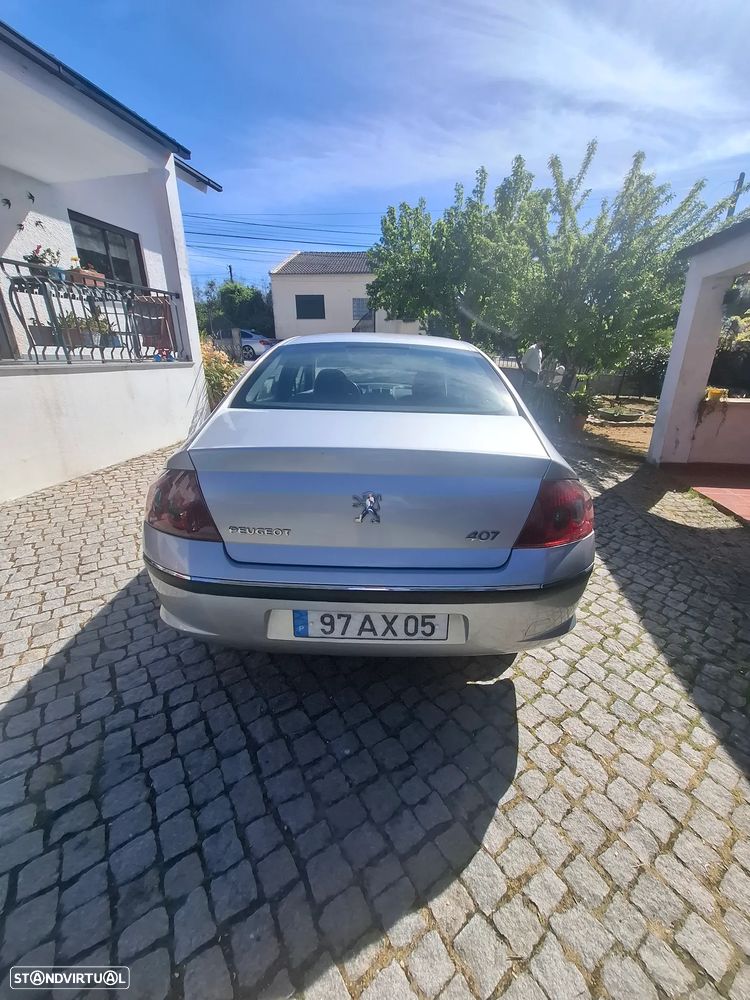 Peugeot 407 - 2