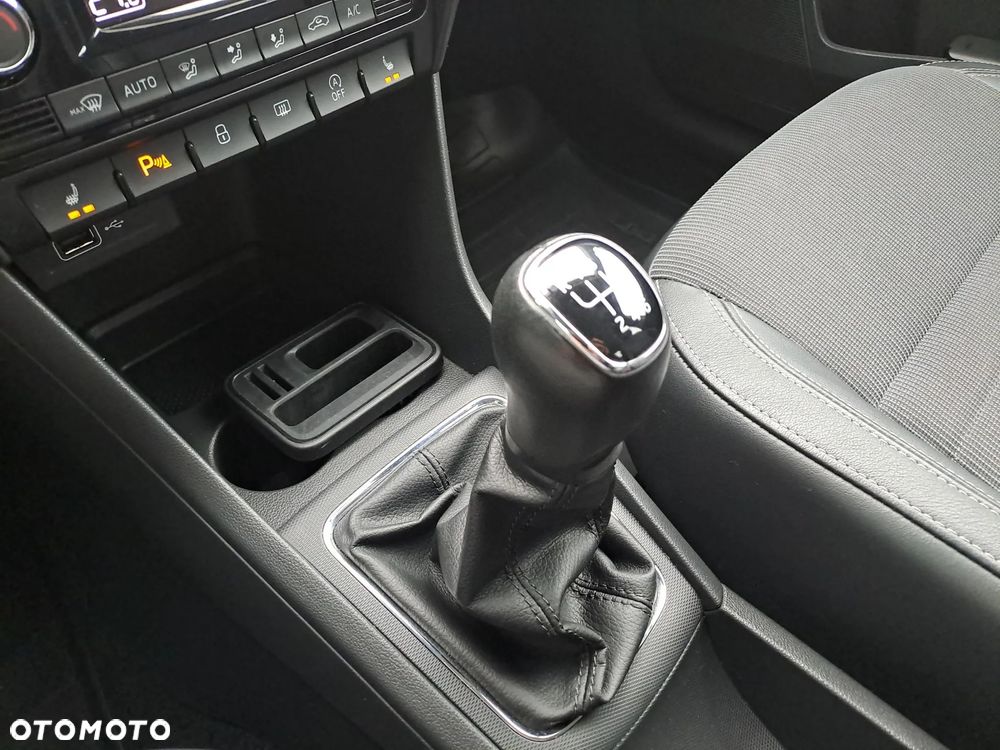 Skoda RAPID 1.0 TSI Ambition - 24