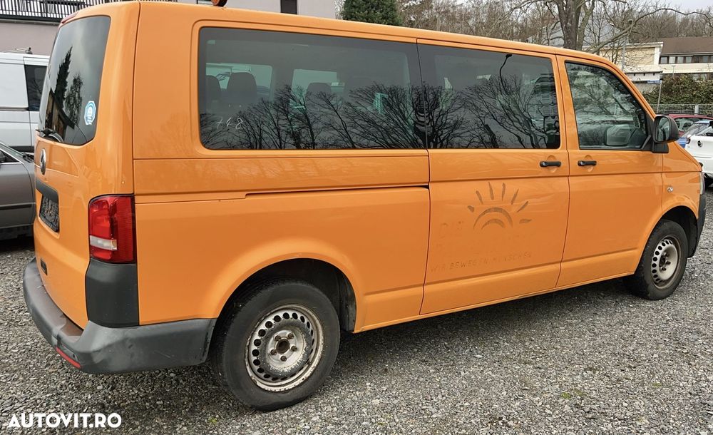 Volkswagen Caravelle - 5