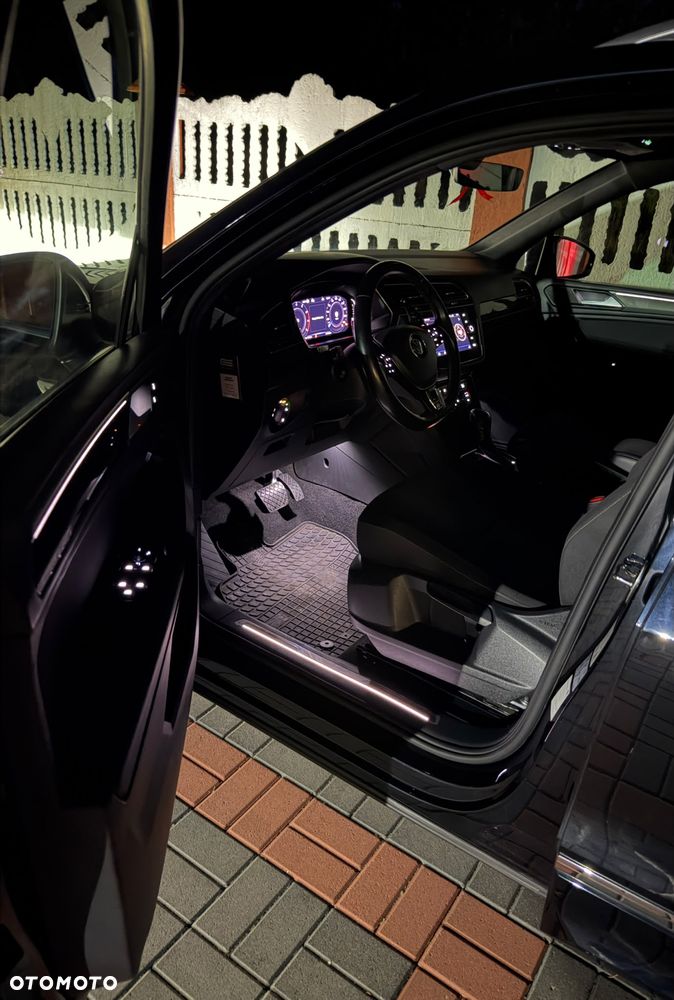 Volkswagen Tiguan - 23