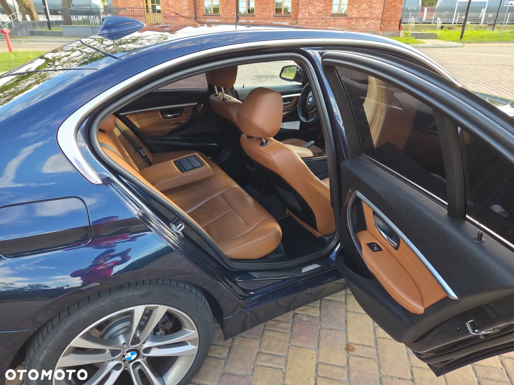 BMW Seria 3 328i Luxury Line - 10