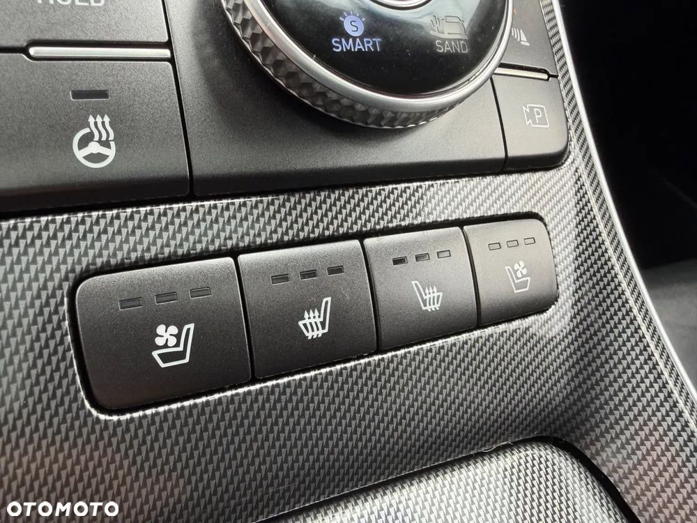 Hyundai Santa Fe 1.6 Plugin-Hybrid 4WD Prime - 39