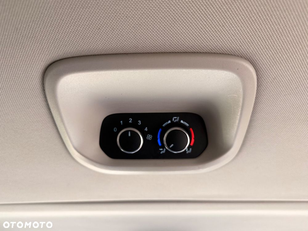 Ford Tourneo Custom 2.0 TDCi L2 Titanium - 29