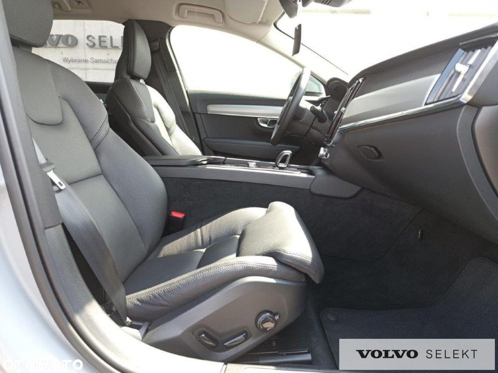 Volvo V90 Cross Country - 11