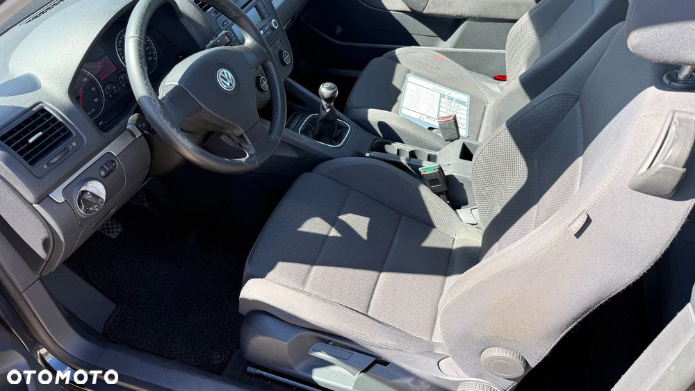 Volkswagen Golf 1.6 Comfortline - 10