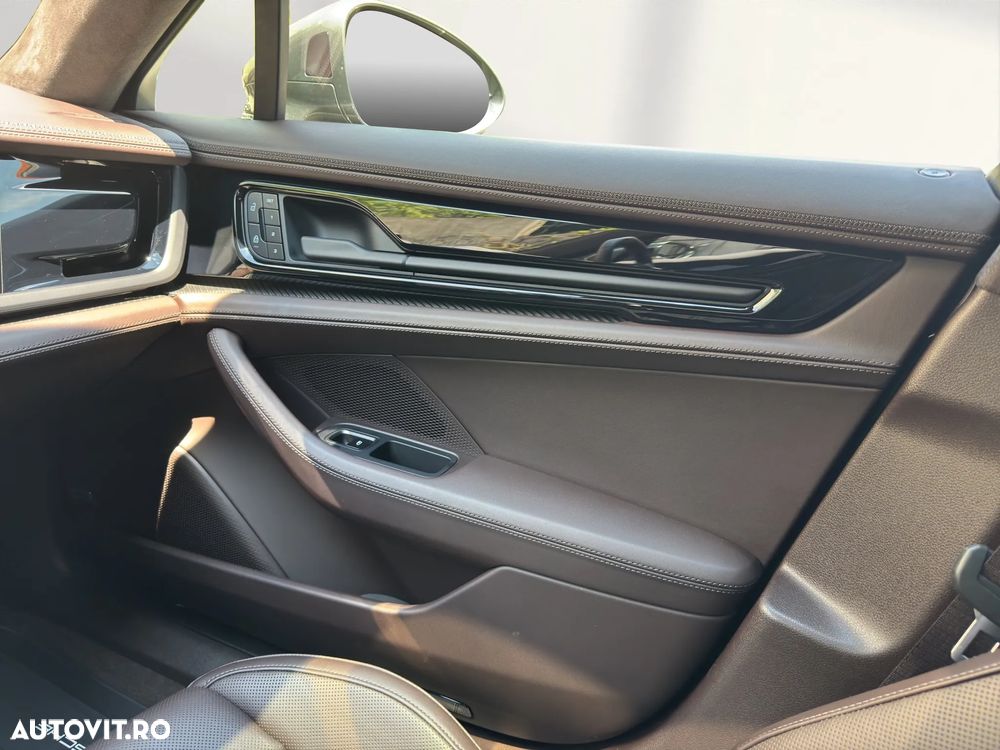 Porsche Panamera 4 - 17