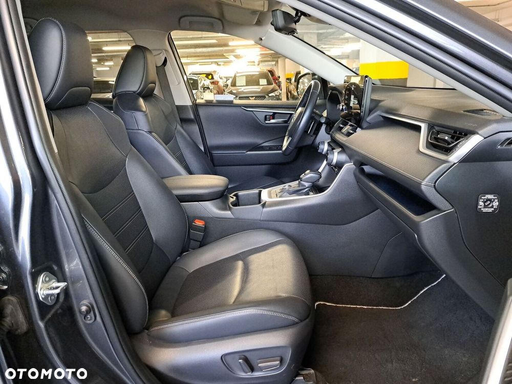 Toyota RAV4 - 16