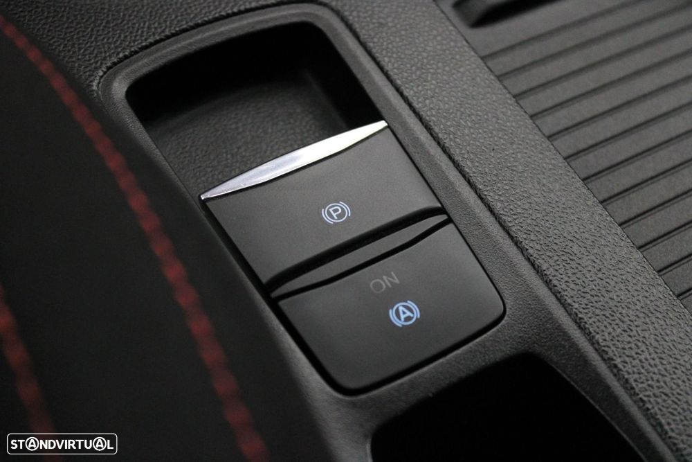 Ford Focus 1.0 EcoBoost MHEV ST-Line - 23