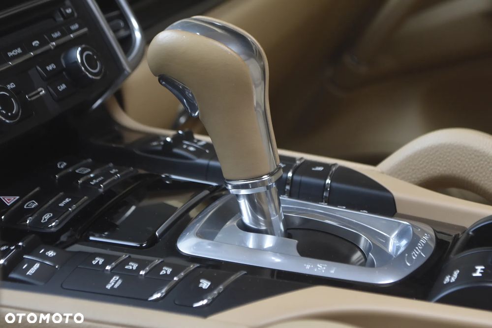 Porsche Cayenne S Diesel Platinum Edition - 15