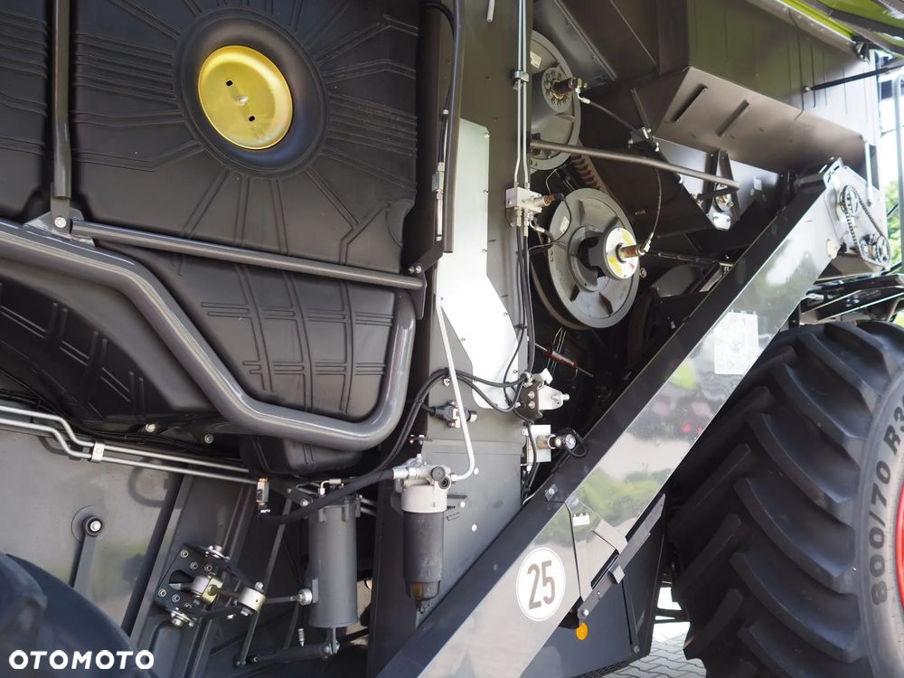 Claas Lexion 7500 + V930 - 11