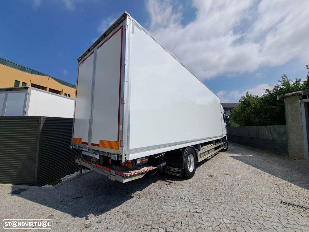 DAF XF 410 - FAXF 105 19T C/ Plataforma Caixa Isotérmica - 2