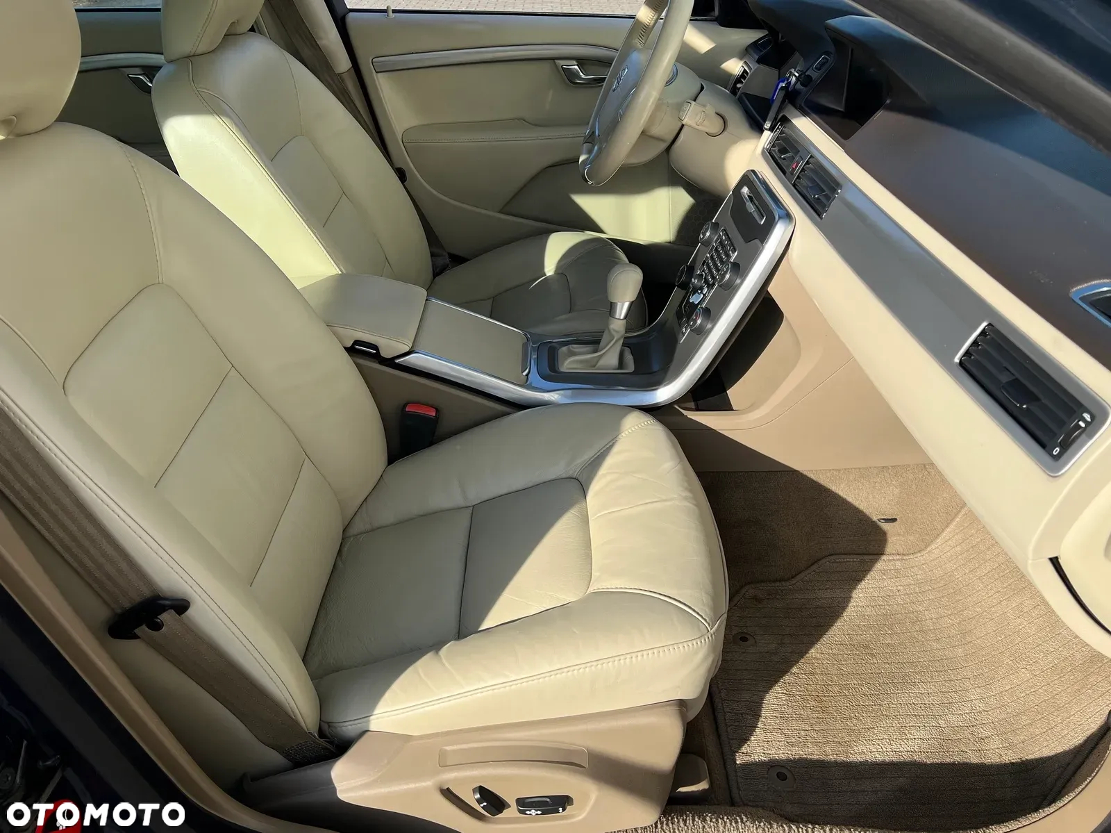 Volvo V70 D5 Summum - 23
