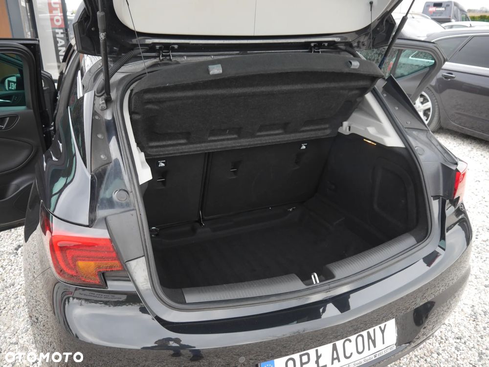 Opel Astra 1.4 Turbo Business - 17