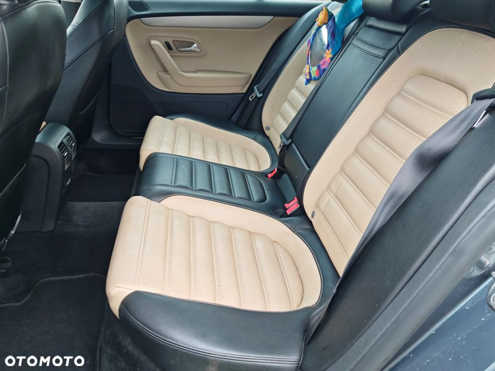 Volkswagen Passat 2.0 TSI Highline DSG - 22