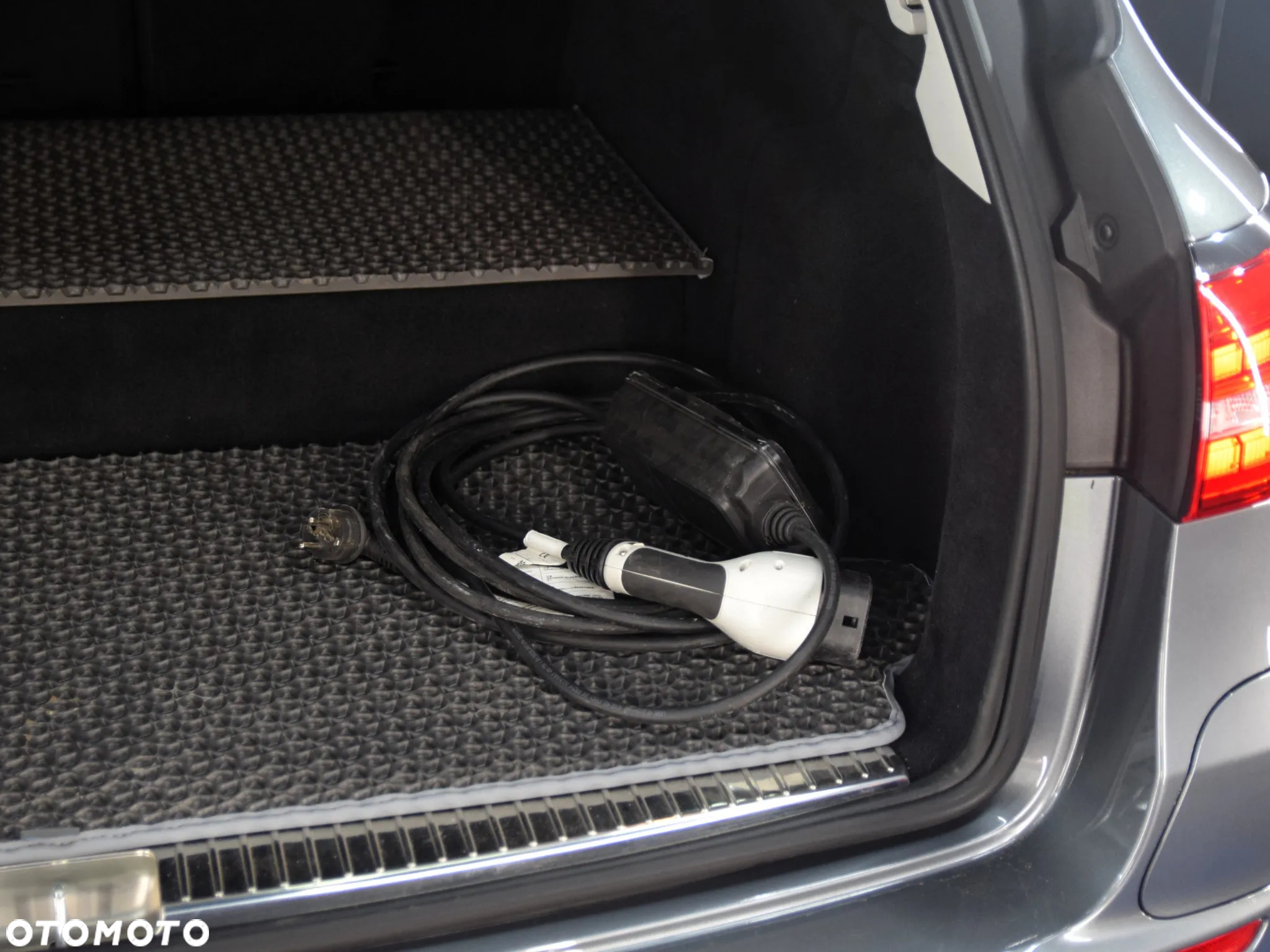 Mercedes-Benz Klasa E 300 de 4-Matic Exclusive - 11