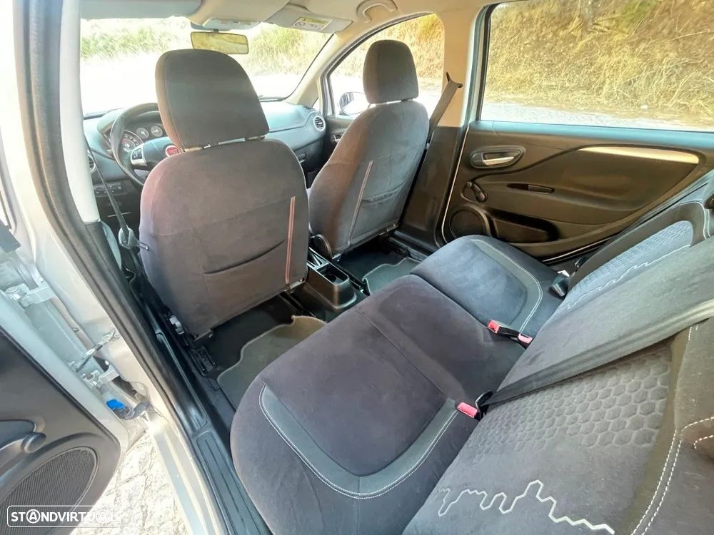 Fiat Punto 1.3 M-Jet Lounge S&S - 38
