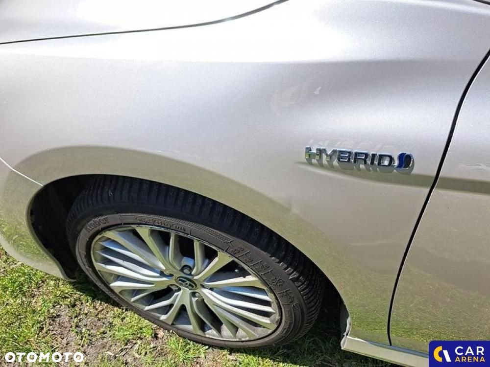 Toyota Camry - 24
