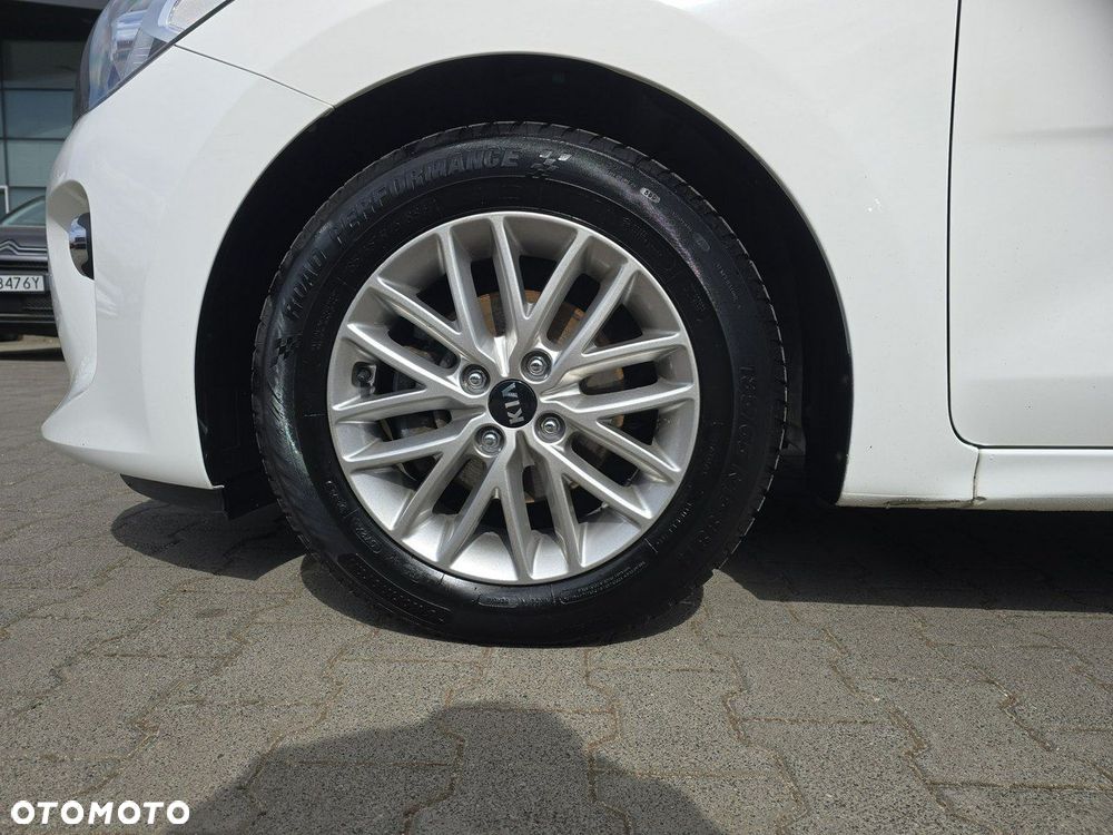 Kia Rio - 18